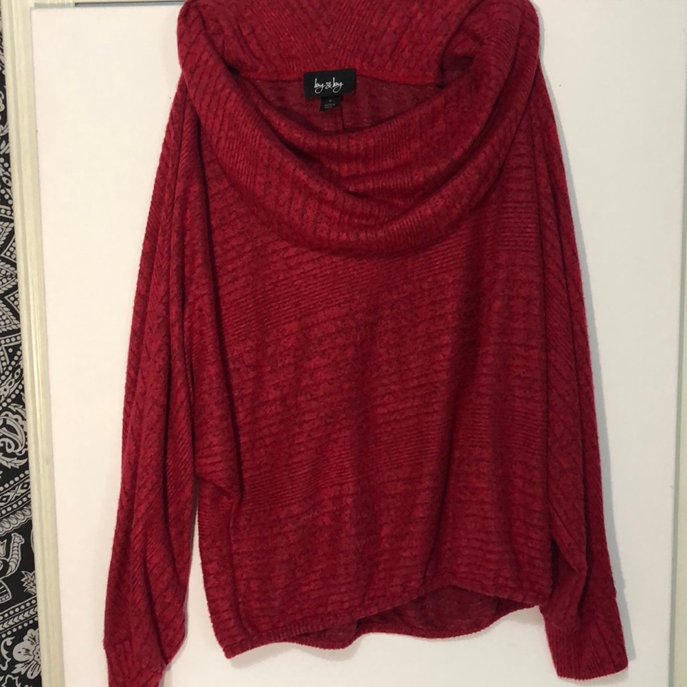 Scoop neck sweater